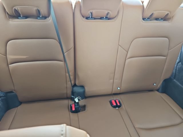 Used 2025 Nissan Pathfinder Platinum FWD image 12