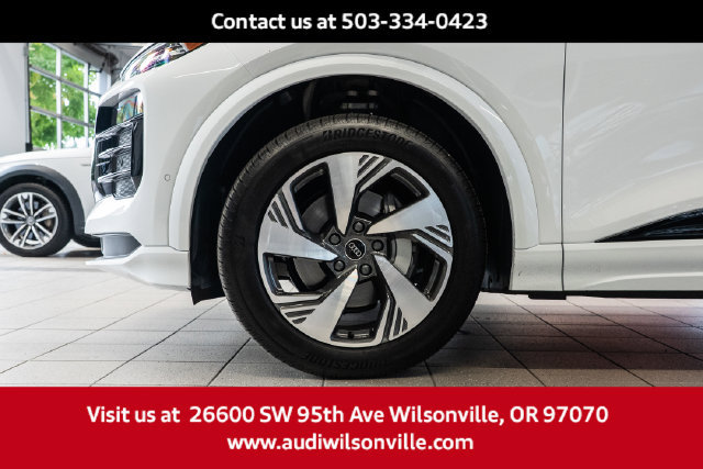 Used 2025 Audi Q6 e-tron Premium Plus w/ Premium Plus AWD/4WD image 7