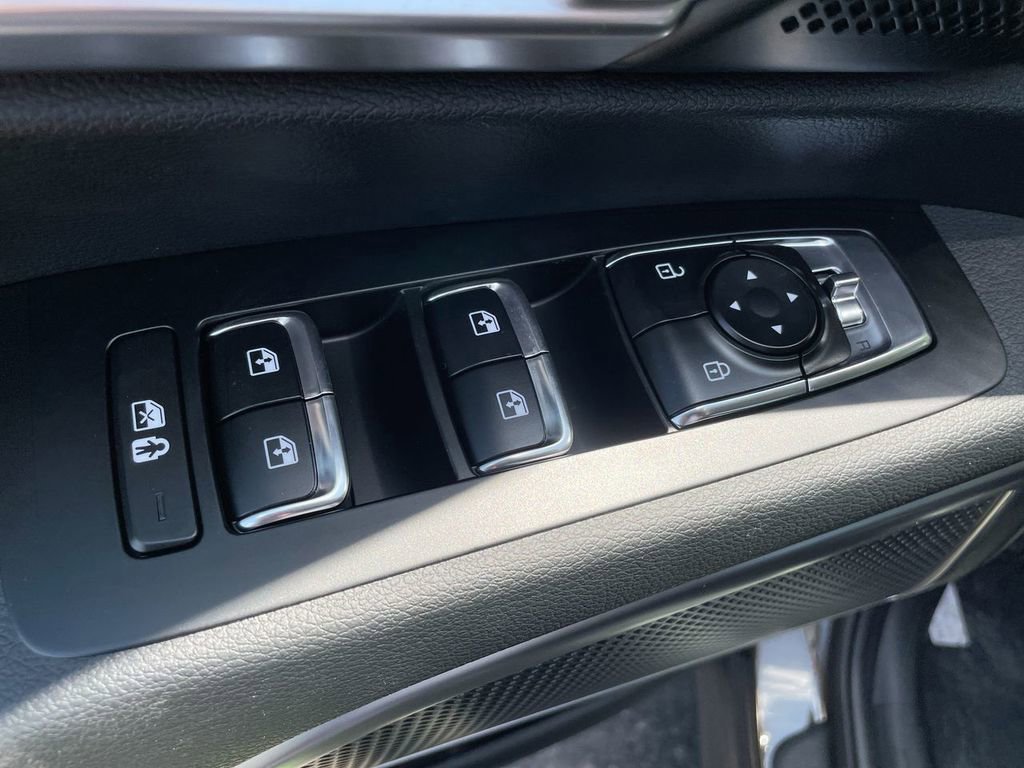 Used 2025 Kia Telluride S image 39