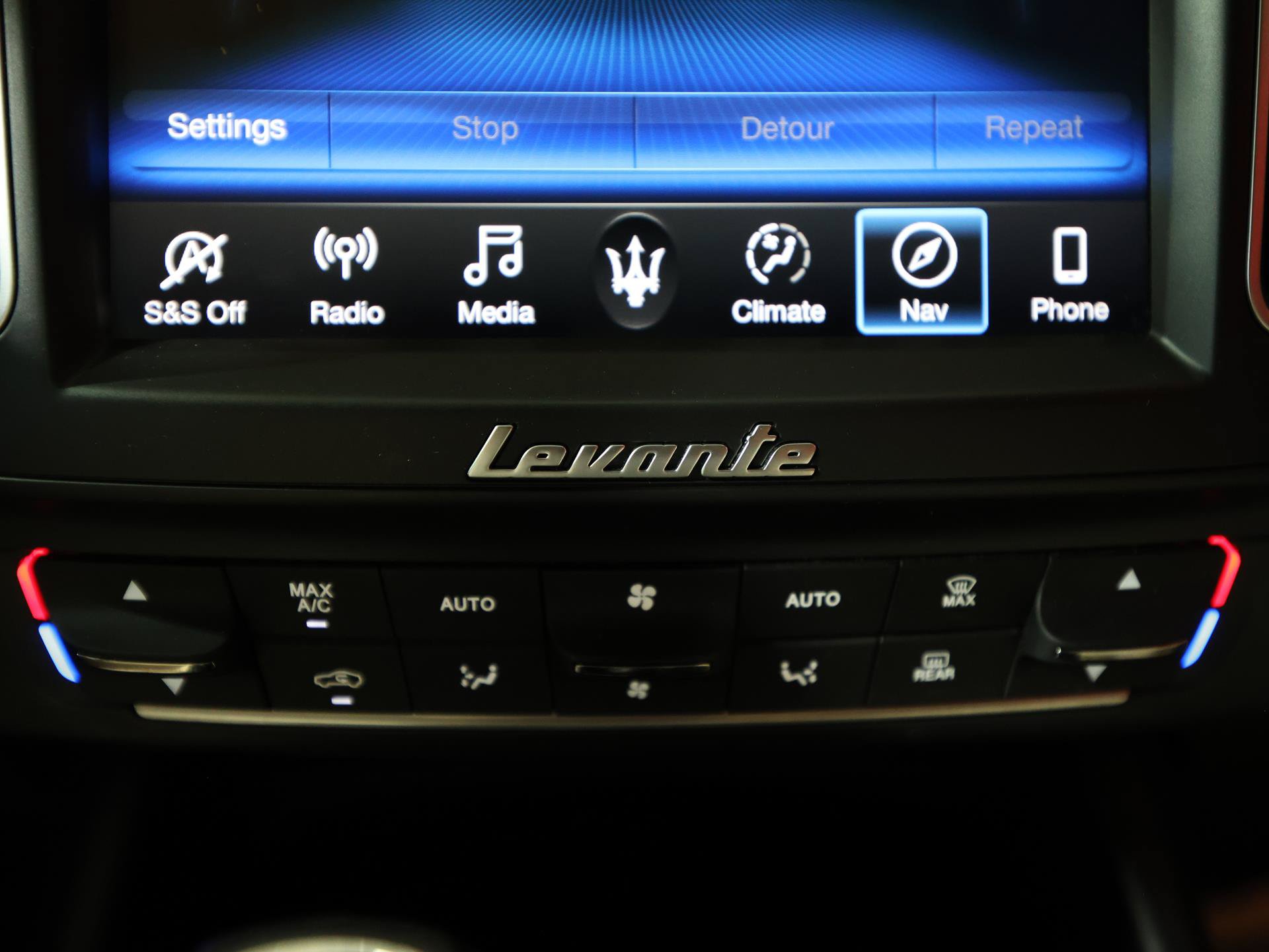 Used 2020 Maserati Levante S AWD/4WD image 20