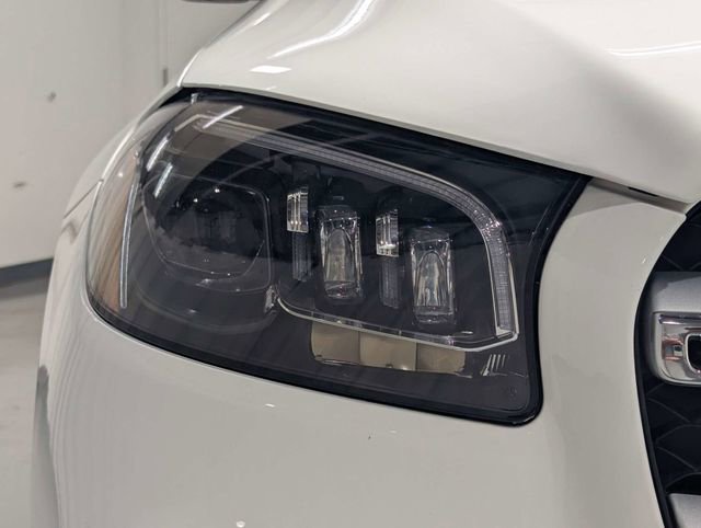 Used 2021 Mercedes-Benz GLS 580 4MATIC image 31