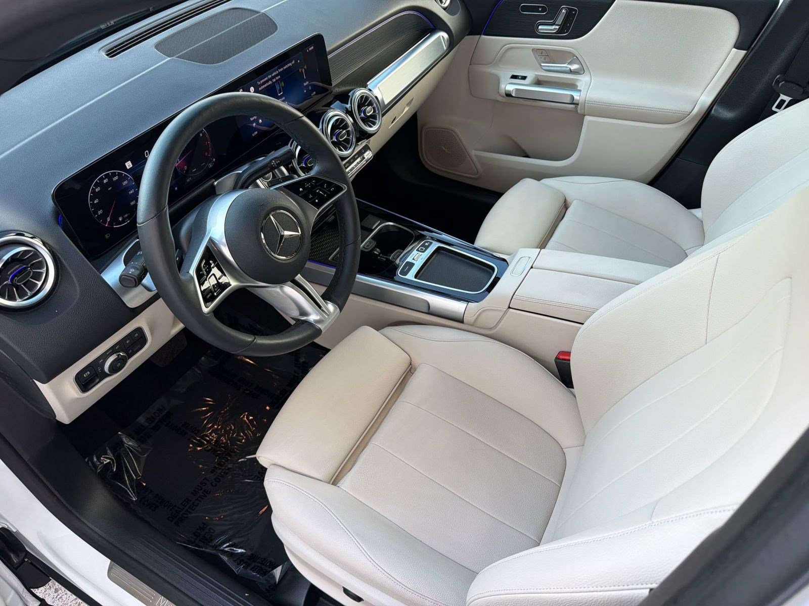 Used 2026 Mercedes-Benz GLB 250 4MATIC image 4