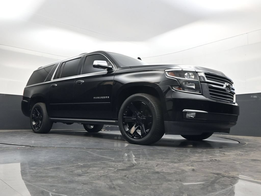 Used 2020 Chevrolet Suburban Premier AWD/4WD image 33