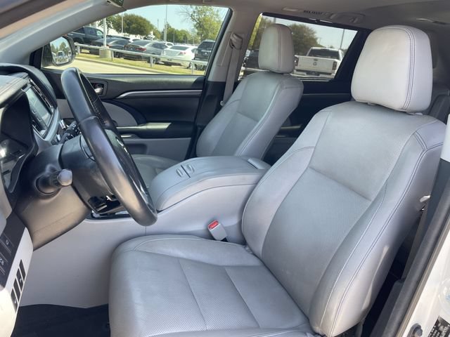 Used 2017 Toyota Highlander Limited FWD image 23