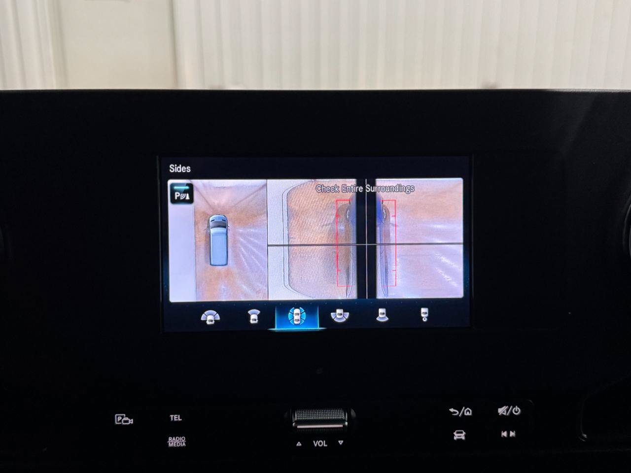 Used 2024 Mercedes-Benz Sprinter 2500 image 38