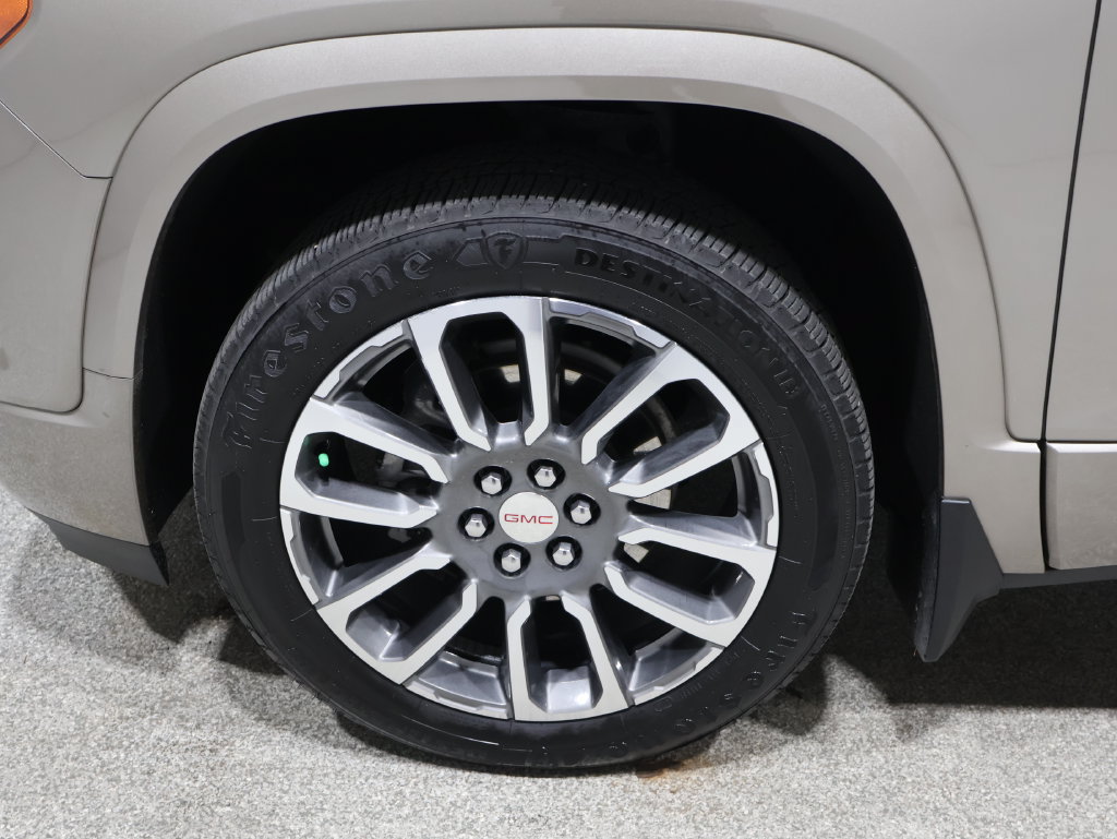 Used 2022 GMC Acadia Denali w/ Denali Ultimate Package AWD/4WD image 9