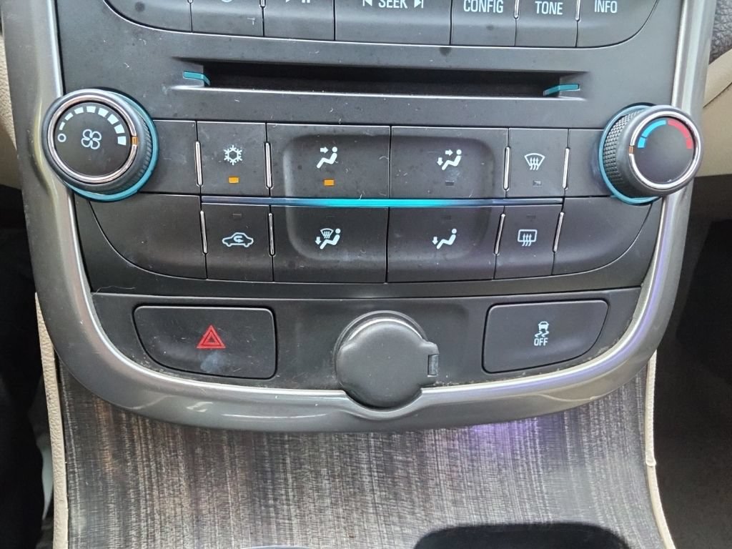 Used 2015 Chevrolet Malibu LT w/ Power Convenience Package FWD image 14