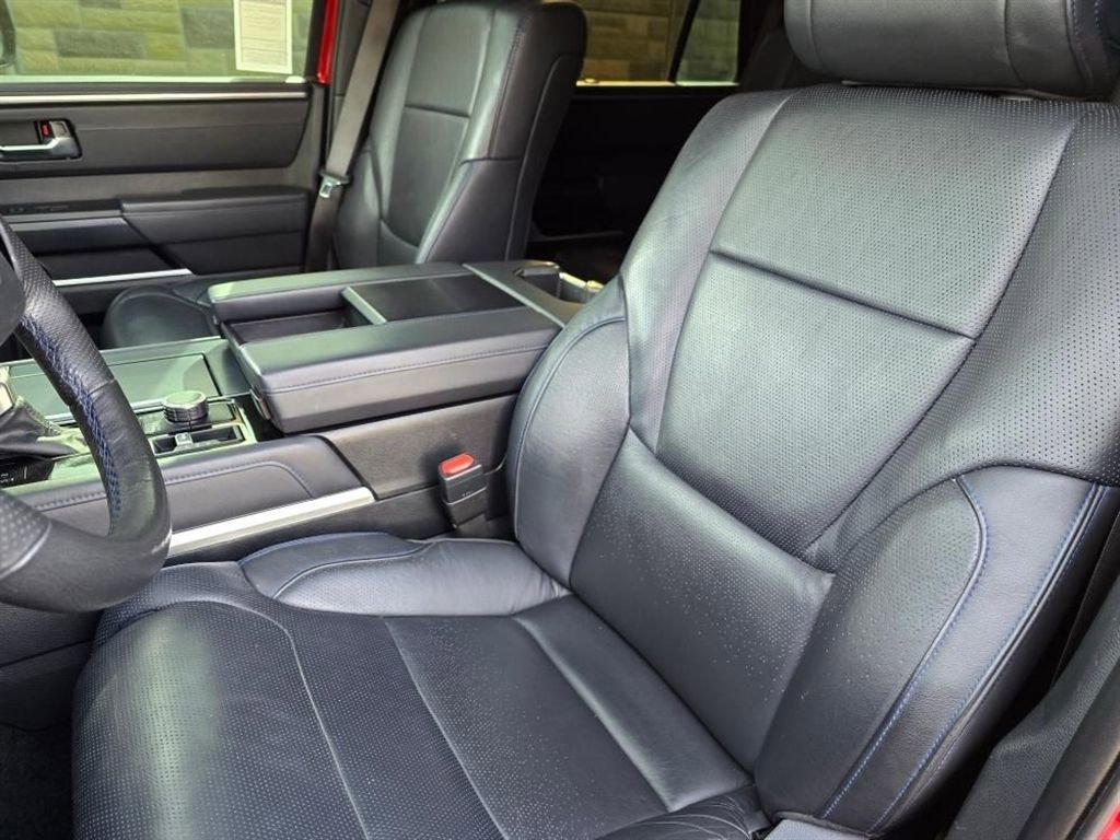 Used 2023 Toyota Sequoia Platinum AWD/4WD image 20