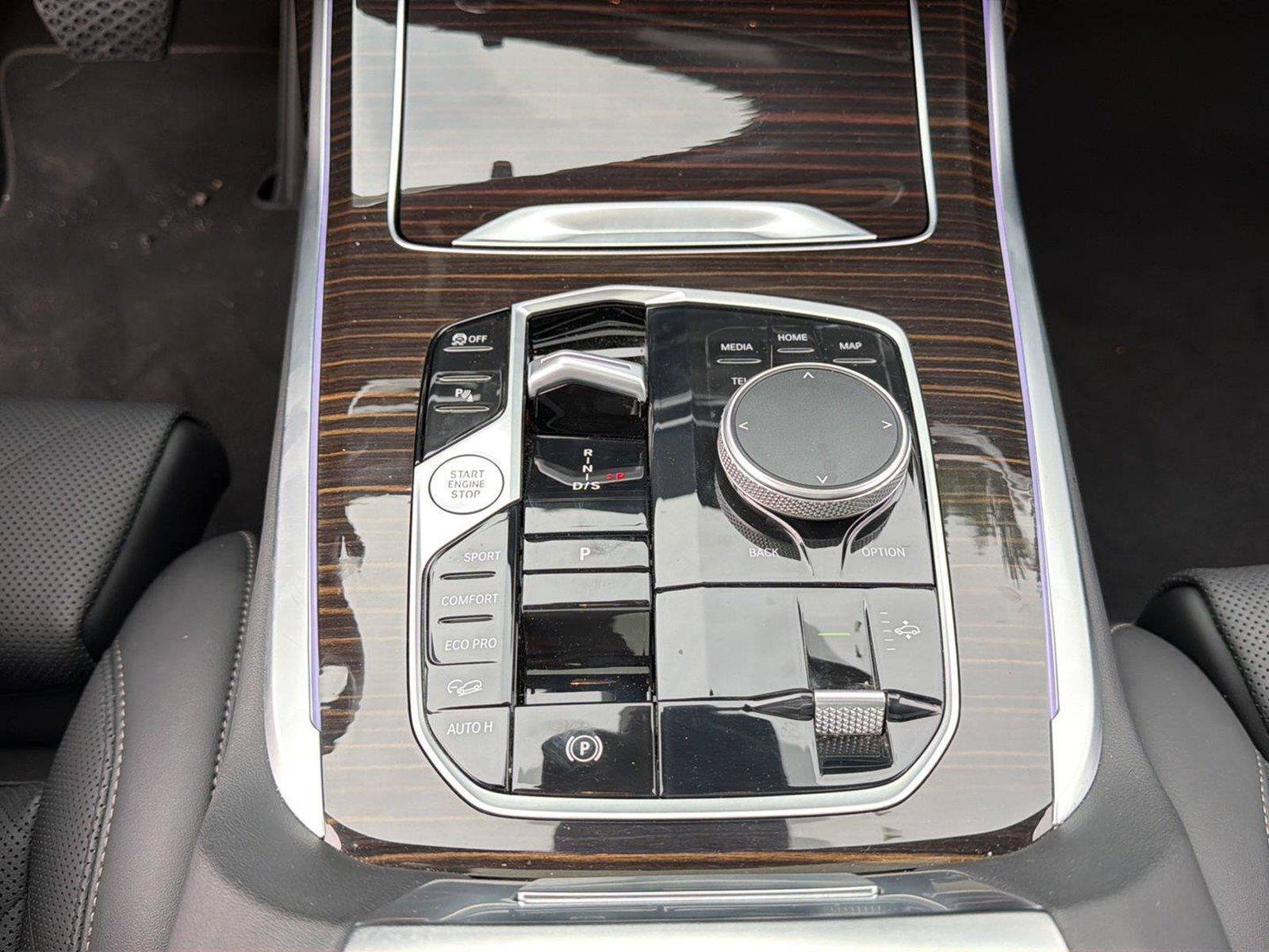 Used 2026 BMW X7 xDrive40i AWD/4WD image 19