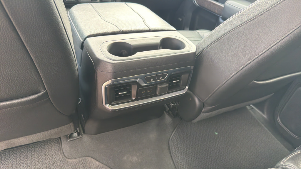 Used 2023 GMC Sierra 2500 Denali w/ Denali Ultimate Package AWD/4WD image 24