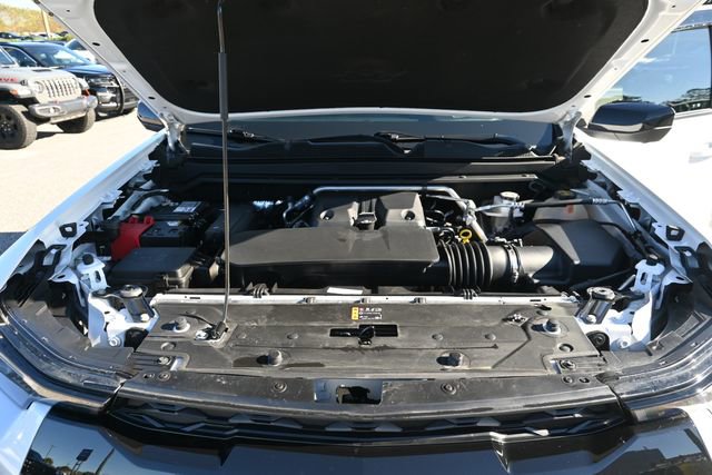 Used 2024 Chevrolet Colorado ZR2 w/ ZR2 Convenience Package III image 22