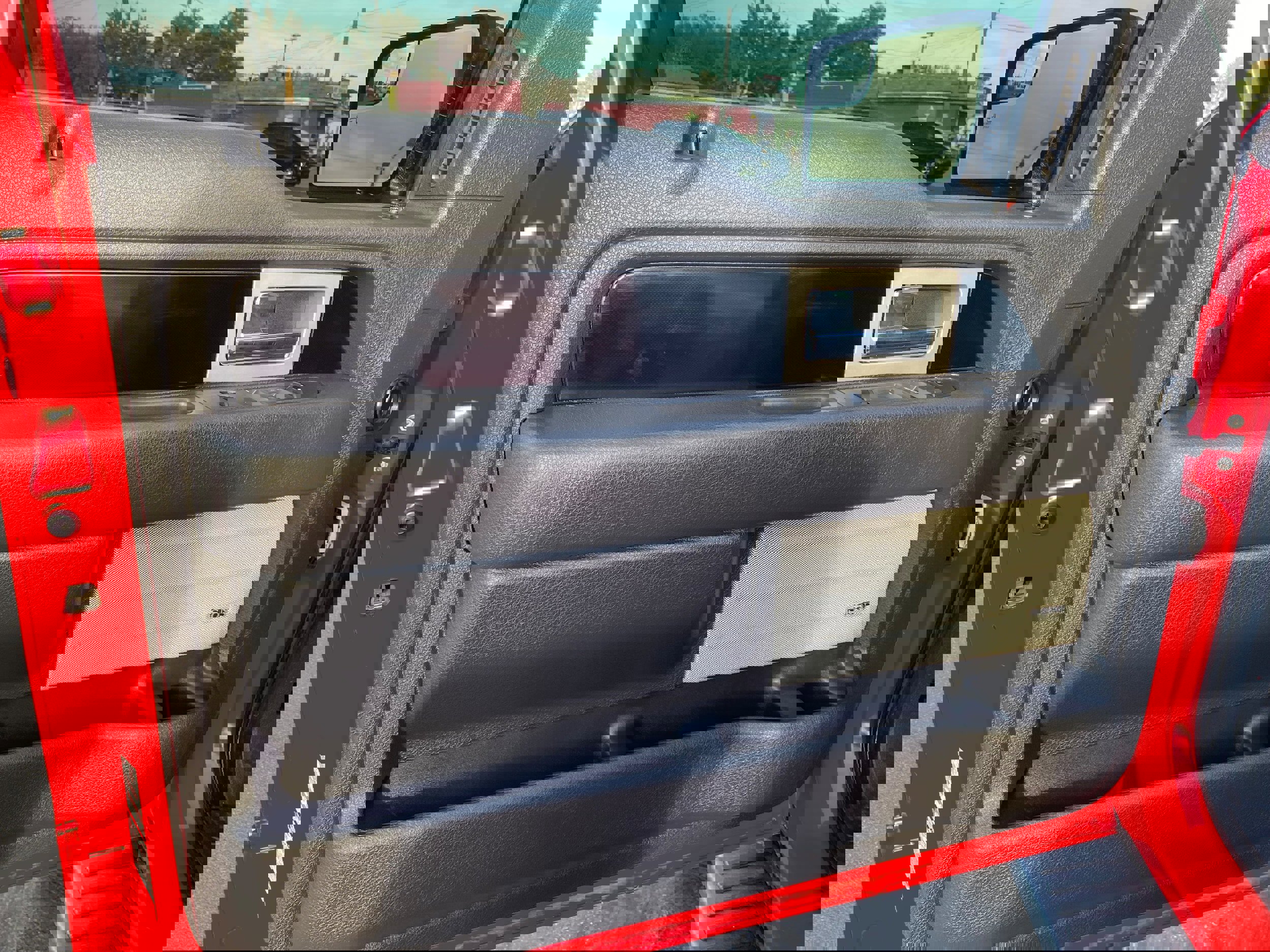 Used 2011 Ford F150 FX4 w/ FX Luxury Pkg image 9