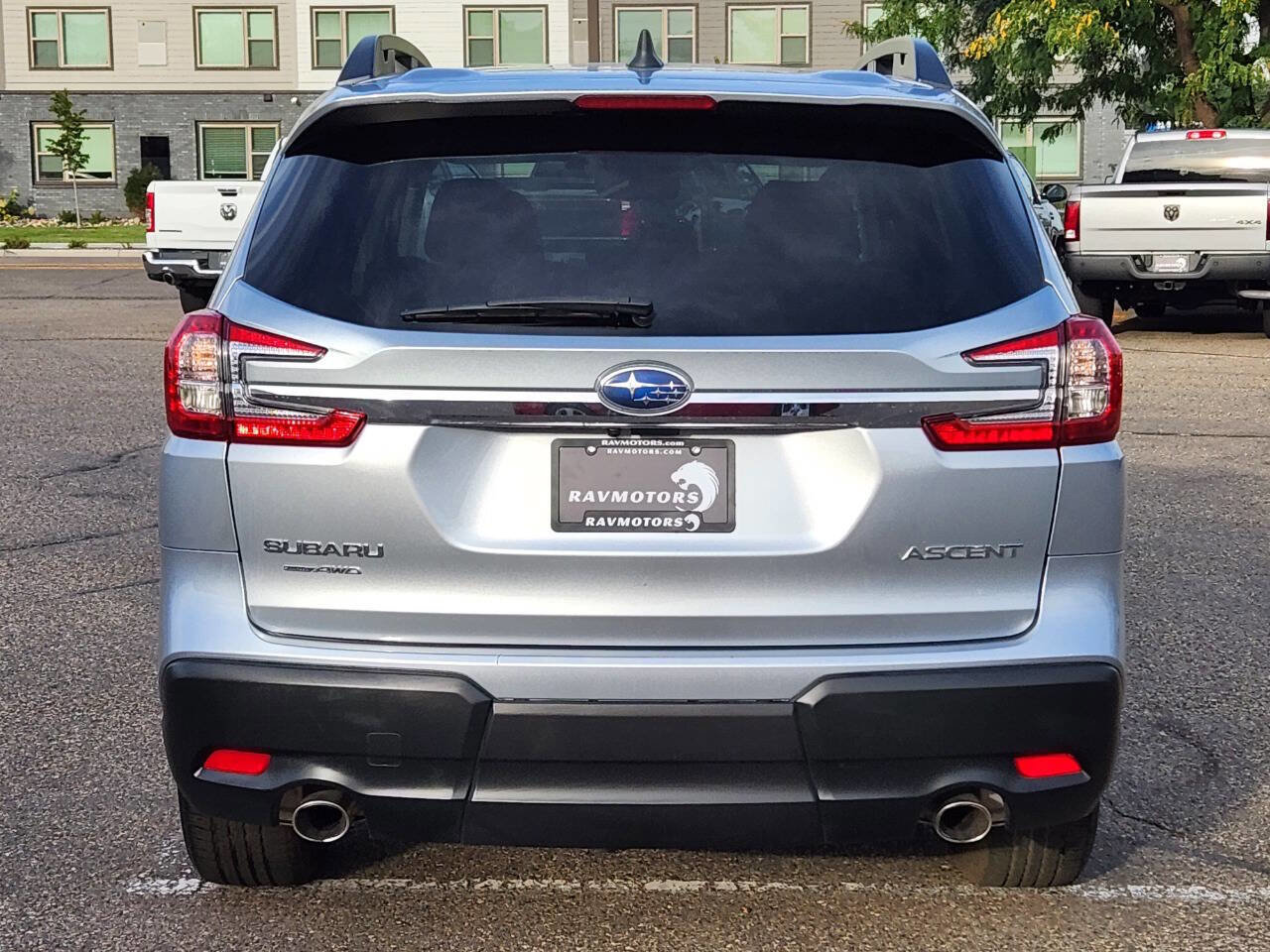 Used 2023 Subaru Ascent Premium image 8