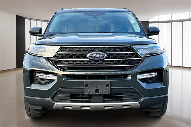 Used 2022 Ford Explorer XLT w/ Equipment Group 202A image 2