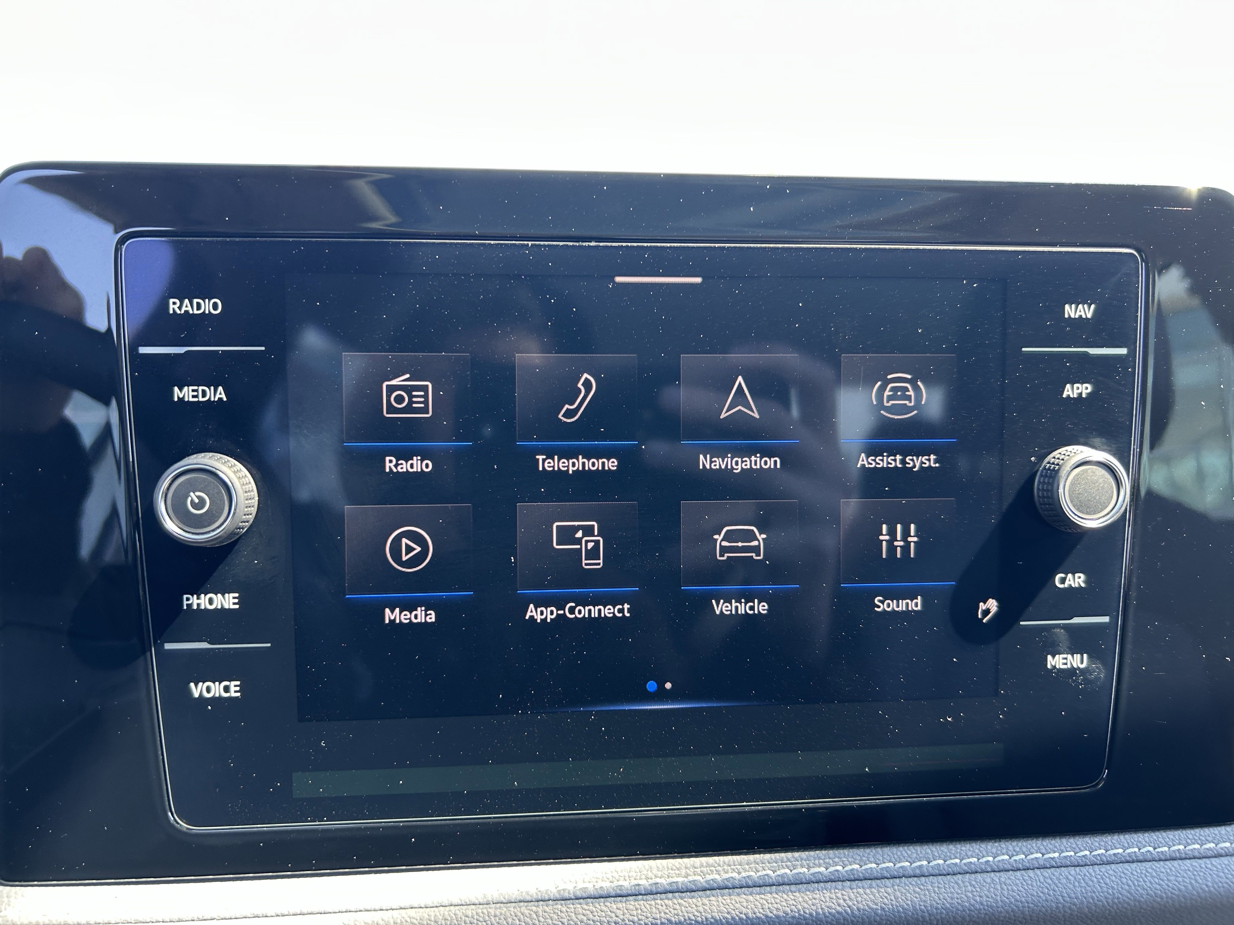 Certified 2025 Volkswagen Jetta SEL image 12