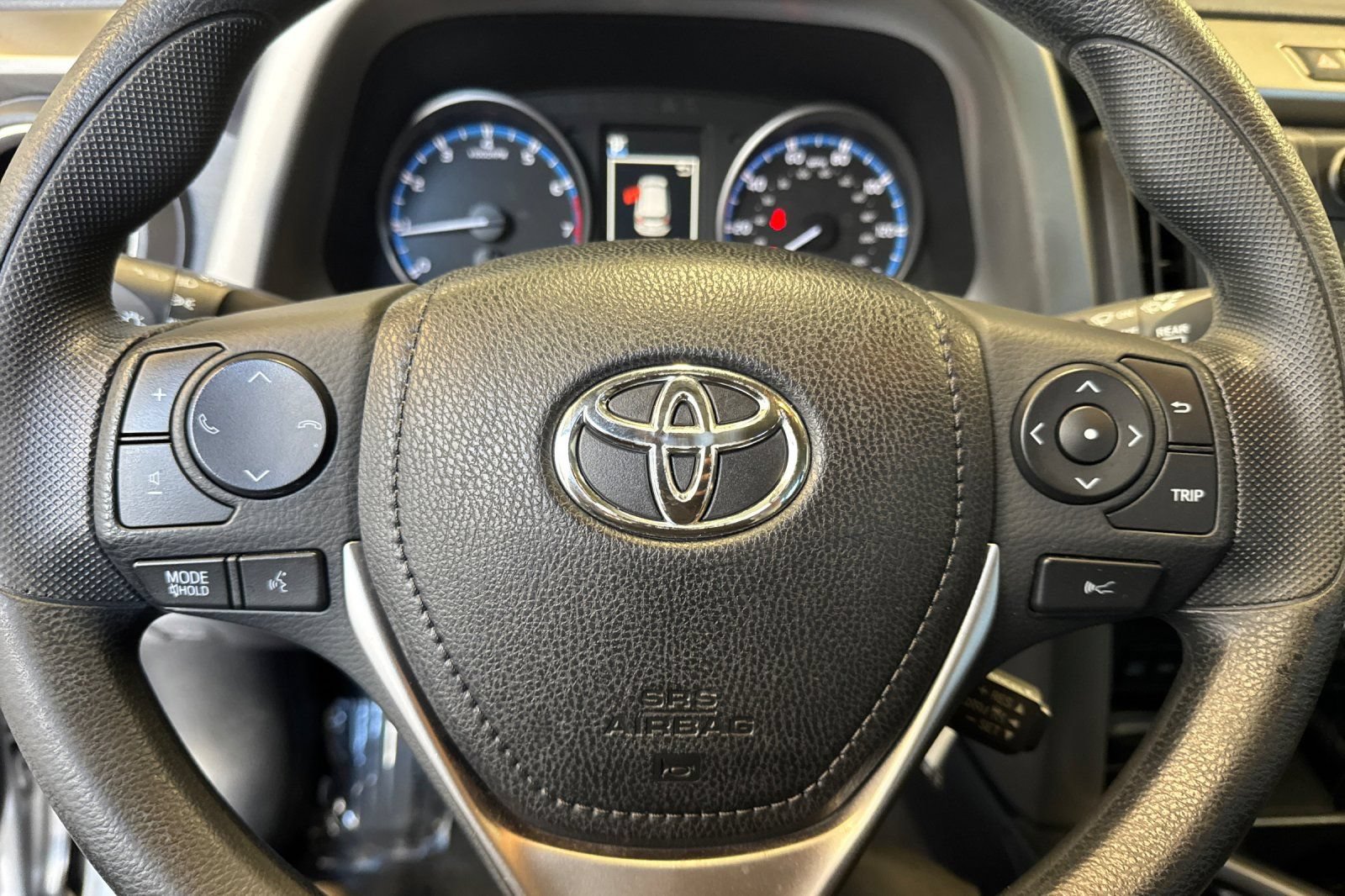 Certified 2017 Toyota RAV4 LE w/ Carpet Mat Package FWD image 27