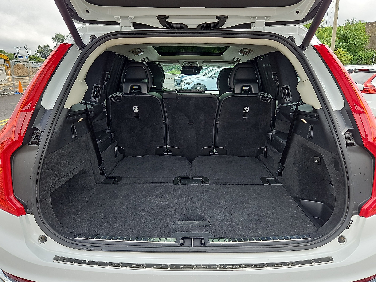 Used 2019 Volvo XC90 T6 Inscription w/ Luxury Package AWD/4WD image 29