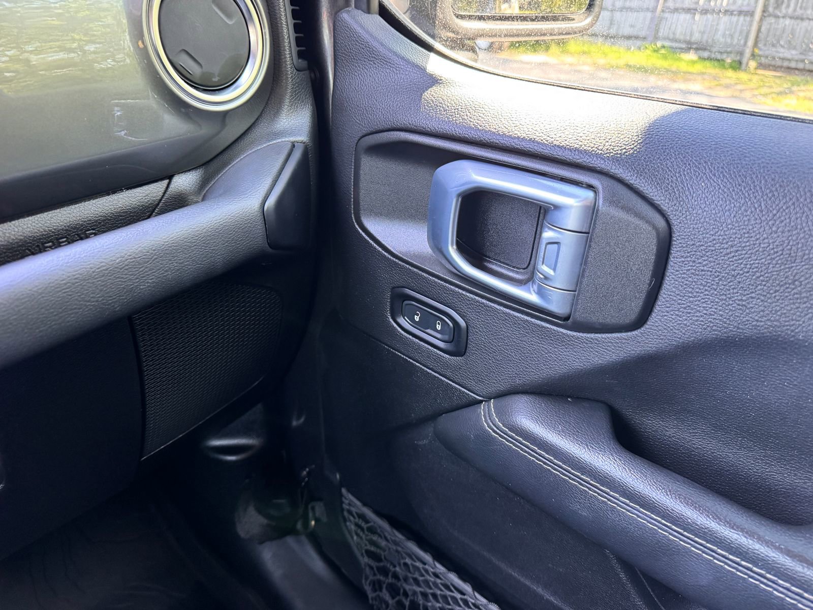 Used 2021 Jeep Gladiator Overland AWD/4WD image 21