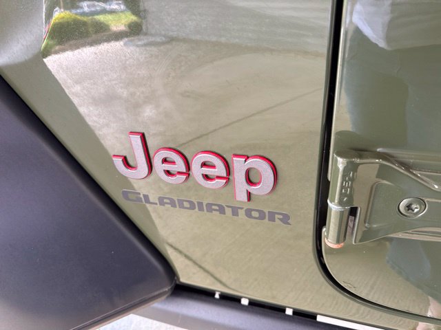 Used 2021 Jeep Gladiator Rubicon w/ LED Lighting Group AWD/4WD image 32