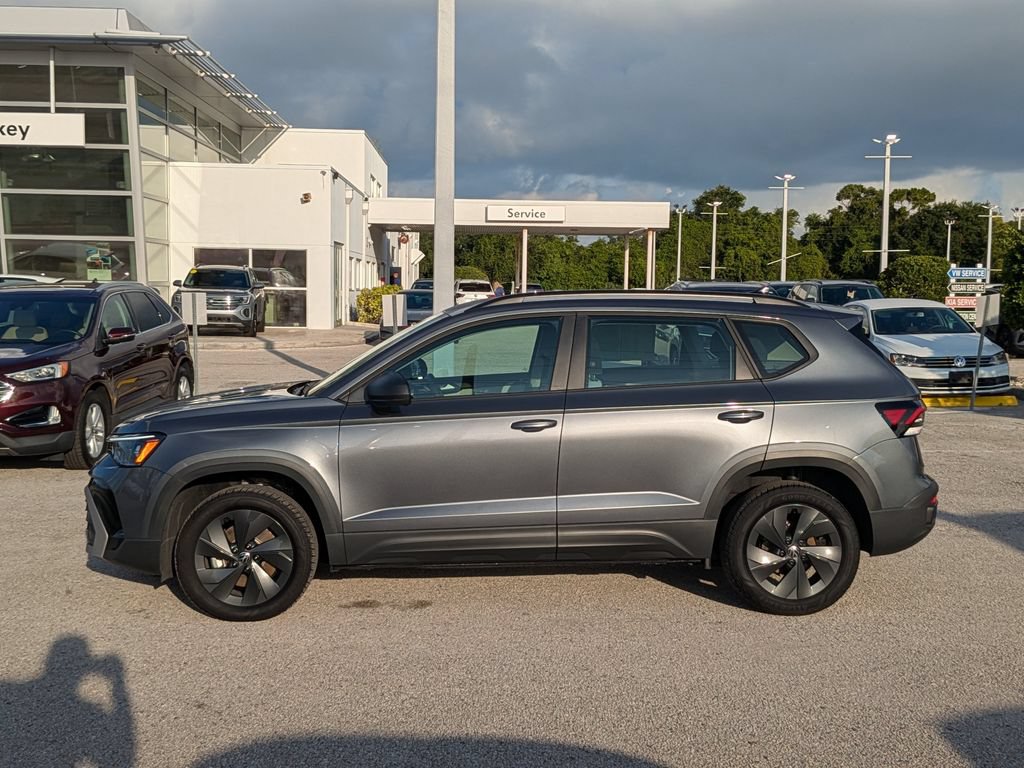 Certified 2025 Volkswagen Taos S FWD image 3