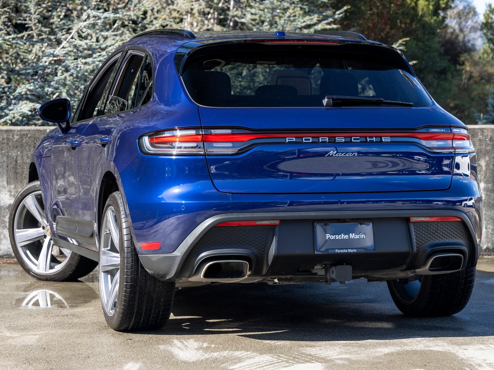 Certified 2026 Porsche Macan AWD/4WD image 3