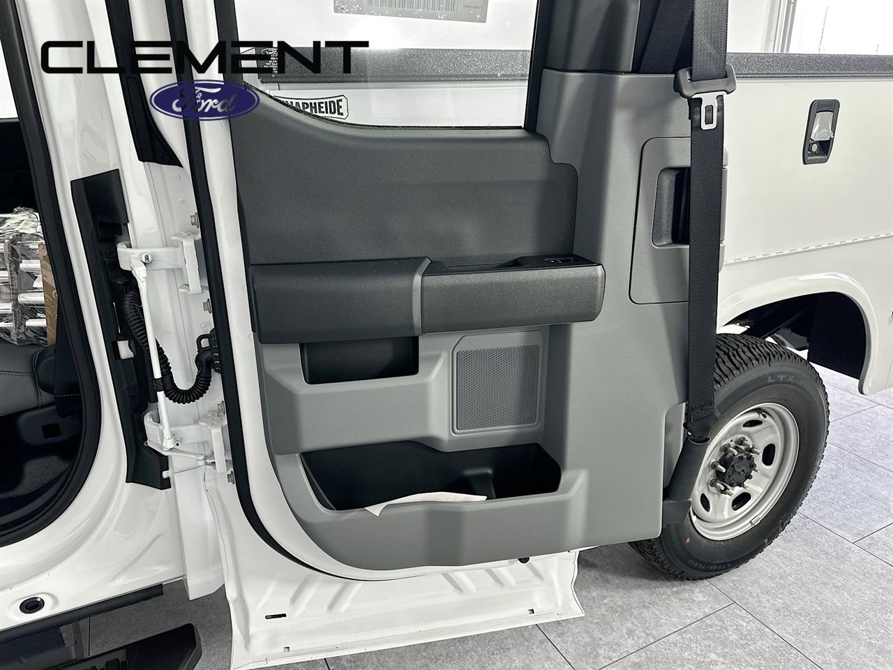 New 2026 Ford F250 XL w/ XL Chrome Package AWD/4WD image 26