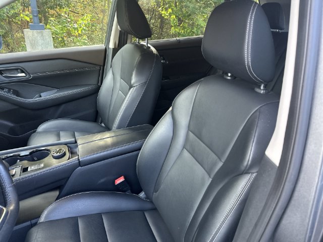 Used 2023 Nissan Rogue SL w/ SL Premium Package AWD/4WD image 16