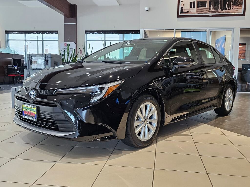 New 2025 Toyota Corolla XLE image 2