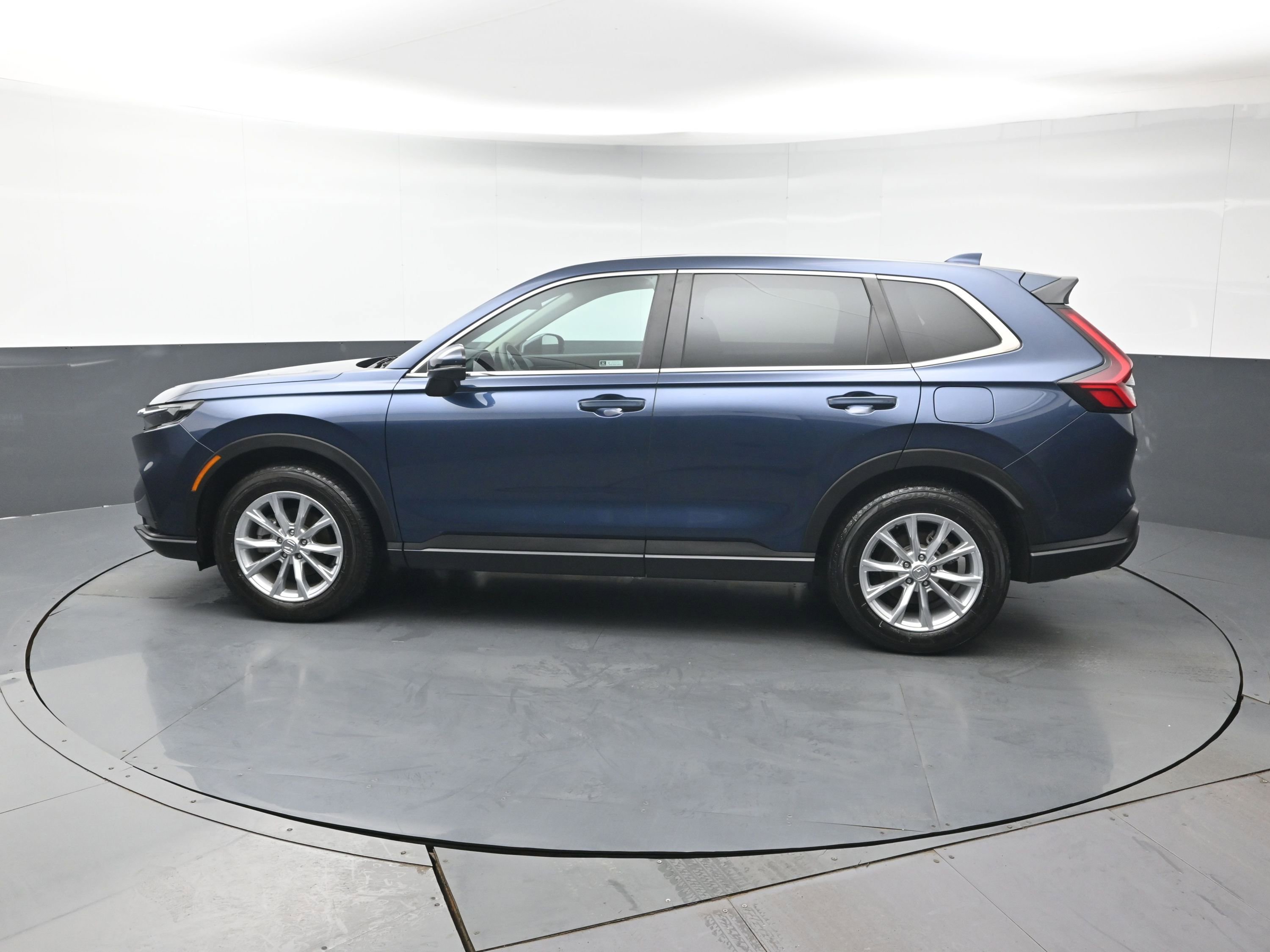 Certified 2024 Honda CR-V EX image 3
