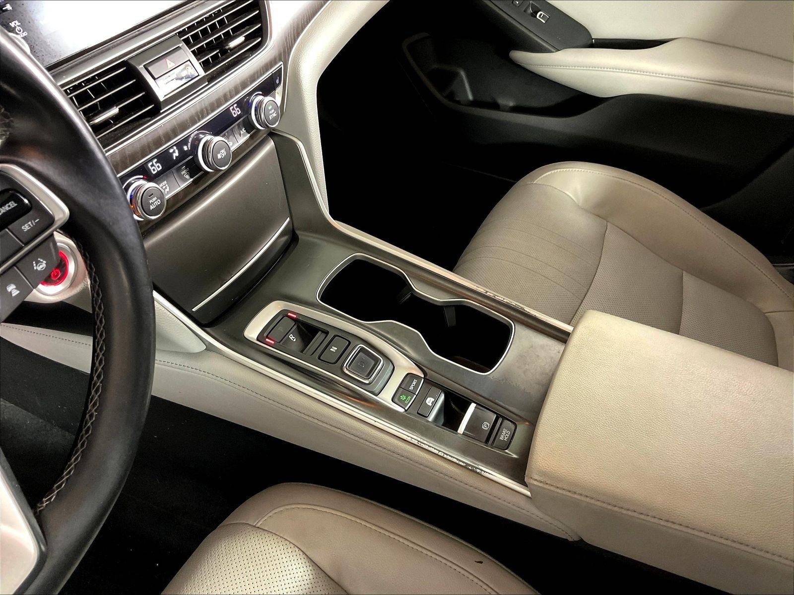 Used 2018 Honda Accord EX-L image 18