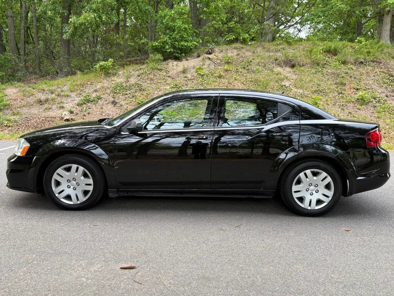 Used 2013 Dodge Avenger SE FWD image 10