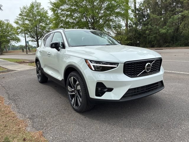 New 2026 Volvo XC40 B5 Ultra w/ Protection Package Premier AWD/4WD image 4