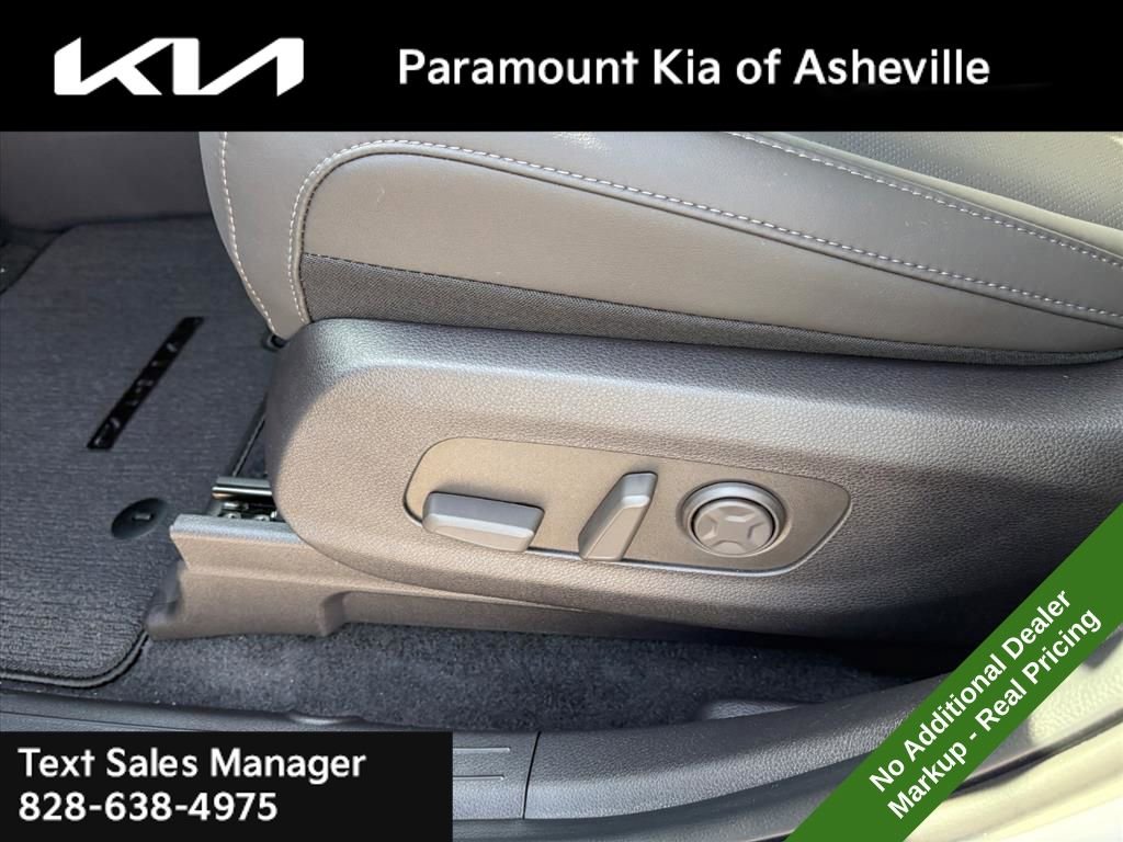 New 2026 Kia Carnival EX image 19