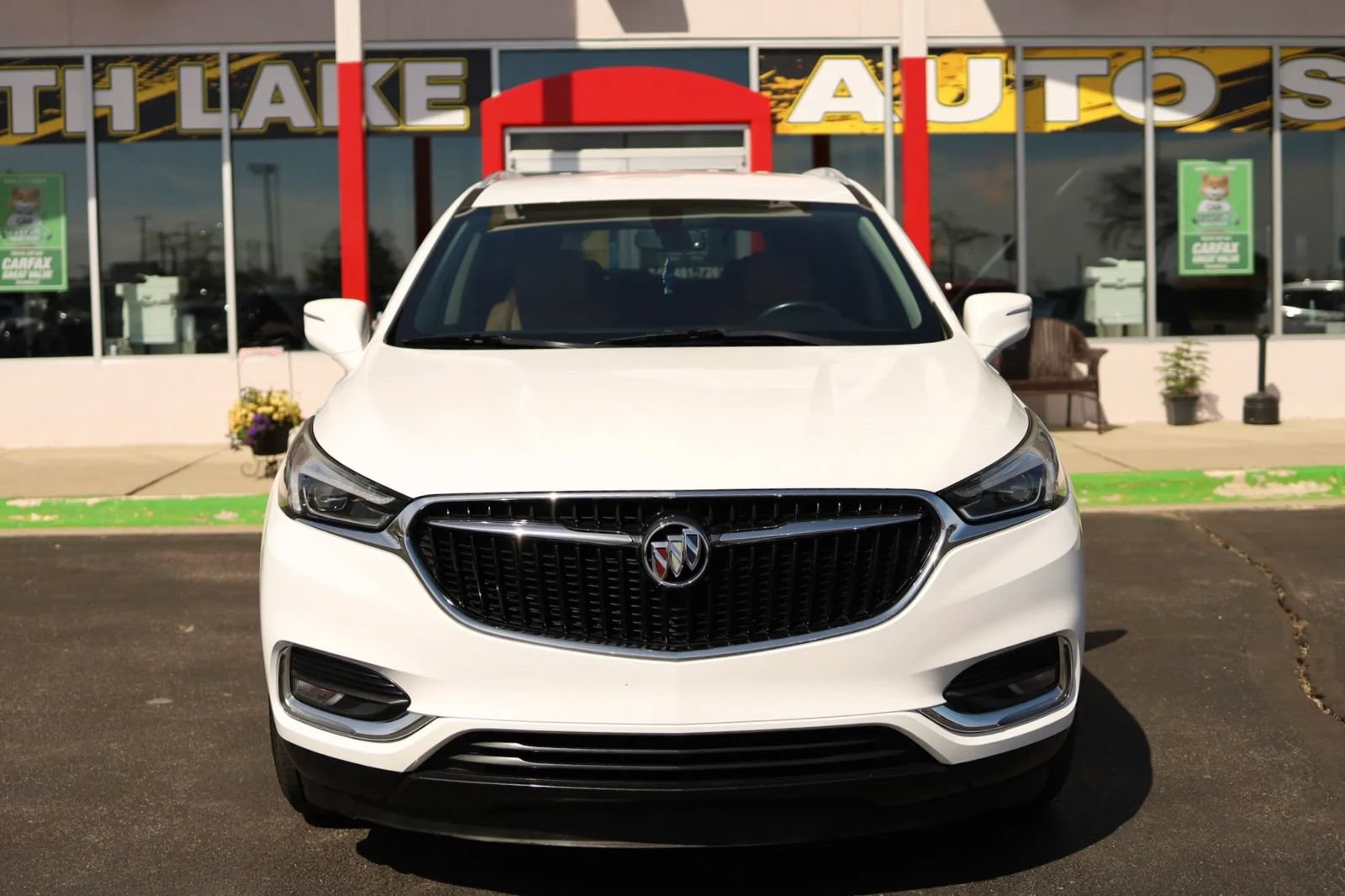 Used 2018 Buick Enclave Essence FWD image 2