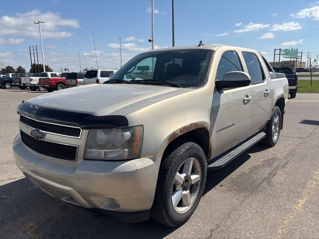 Used 2007 Chevrolet Avalanche LT w/ LT Preferred Equipment Group AWD/4WD image 2
