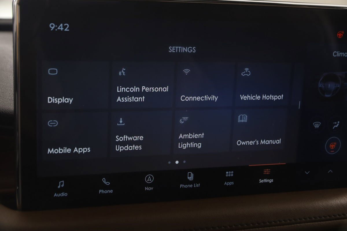 Used 2022 Lincoln Nautilus Reserve AWD/4WD image 35