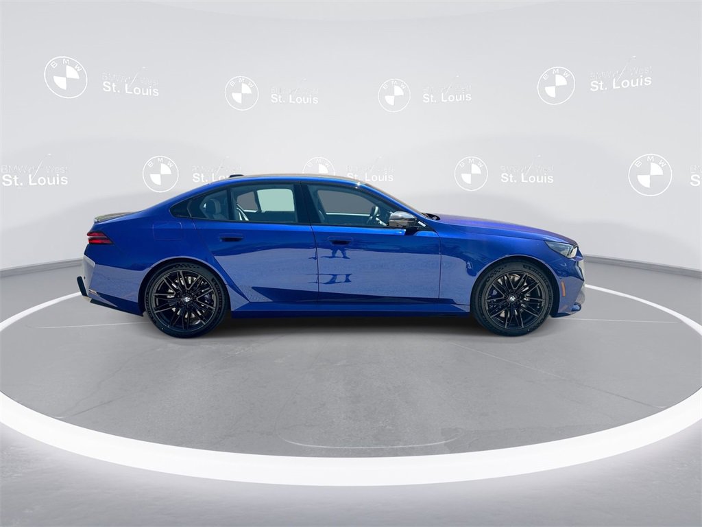 New 2026 BMW M5 w/ Carbon Package image 9