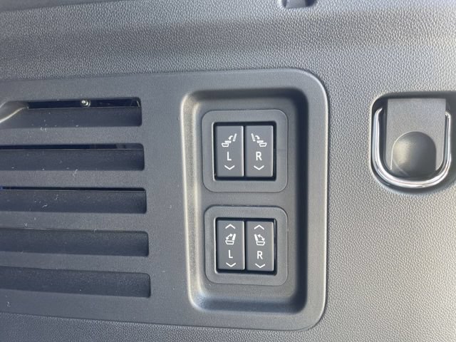 New 2027 Chevrolet Traverse RS AWD/4WD image 25