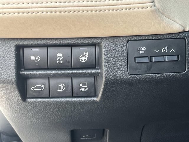 Used 2020 Toyota Avalon Limited w/ Advanced Safety Package FWD image 27