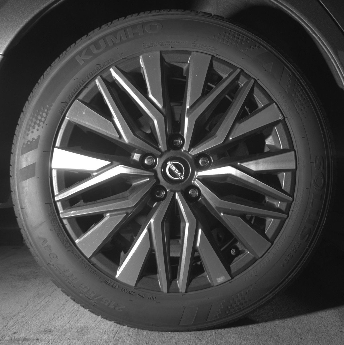 Used 2025 Nissan Altima 2.5 SV FWD image 15