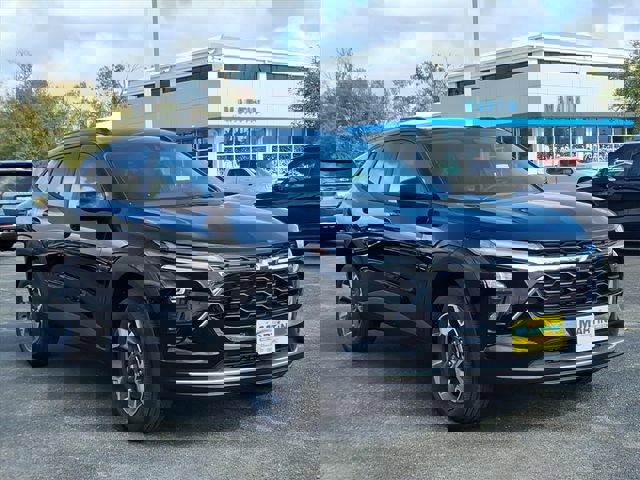 New 2026 Chevrolet Trax LT w/ Driver Confidence Package image 3