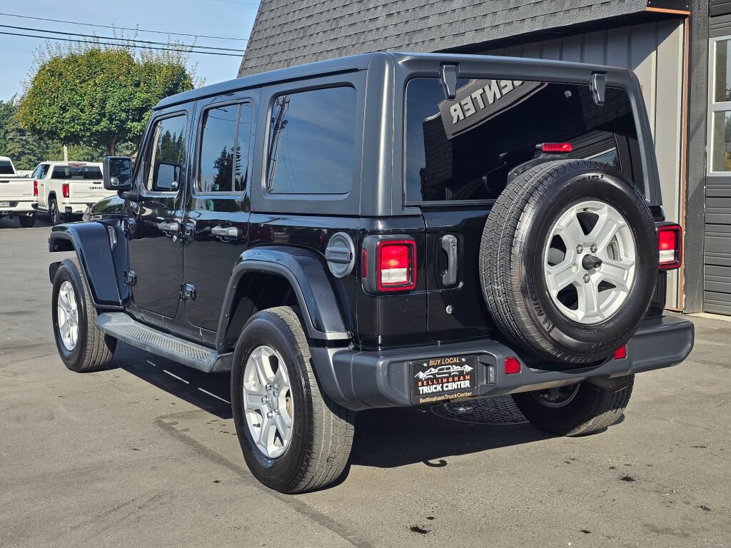 Used 2018 Jeep Wrangler Unlimited Sahara w/ Cold Weather Group AWD/4WD image 3