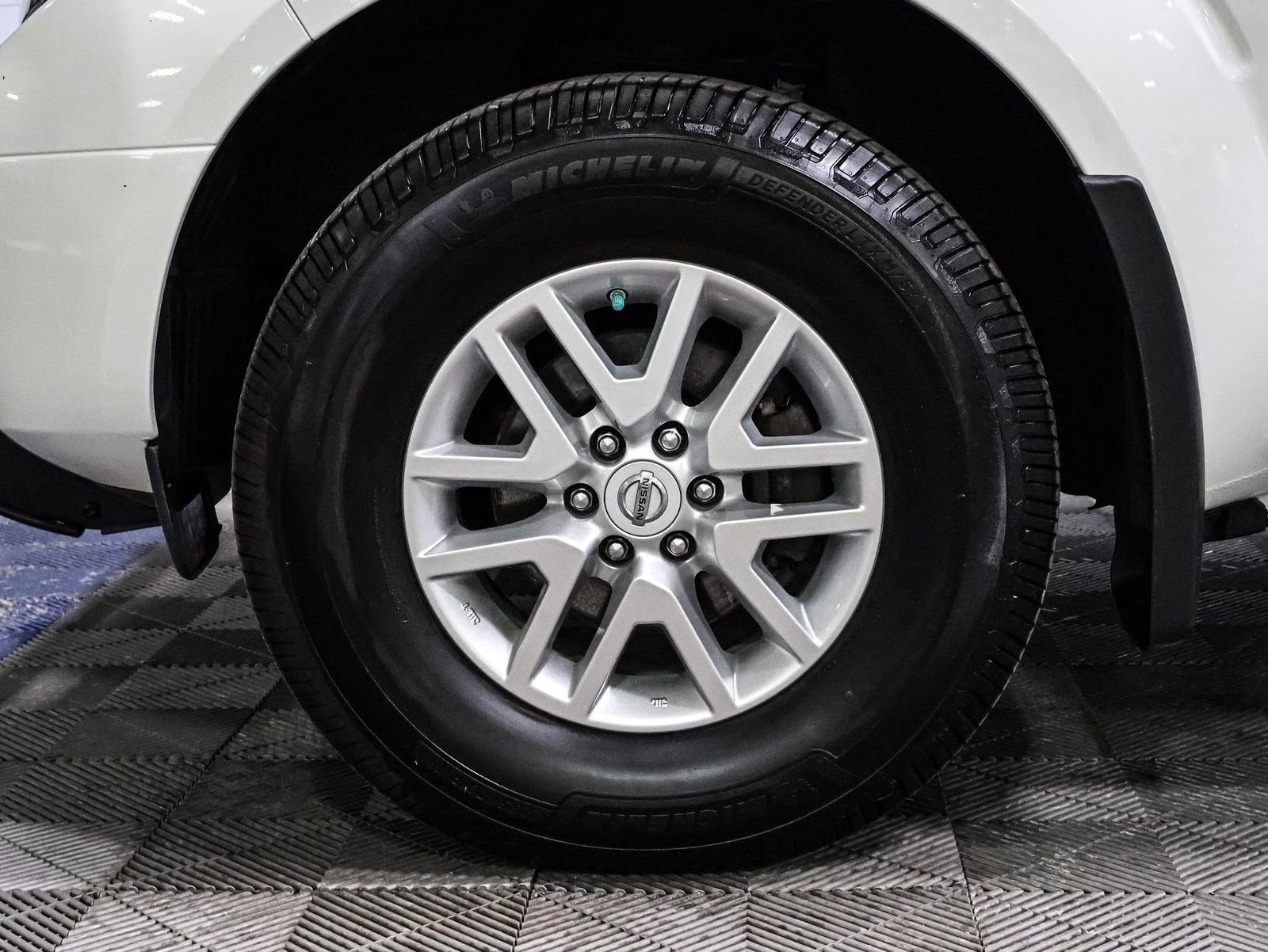 Used 2019 Nissan Frontier SV image 18