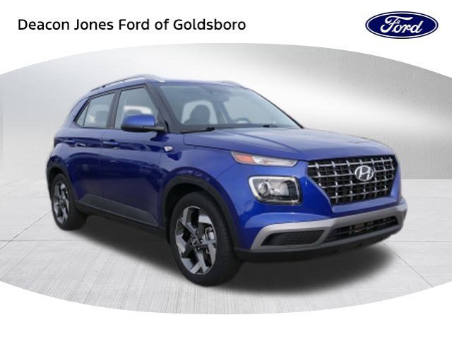 Used 2023 Hyundai Venue SEL image 9