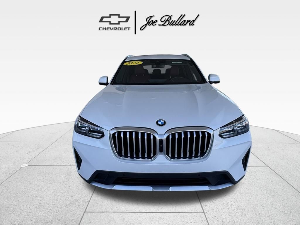 Used 2024 BMW X3 sDrive30i w/ Premium Package RWD image 3