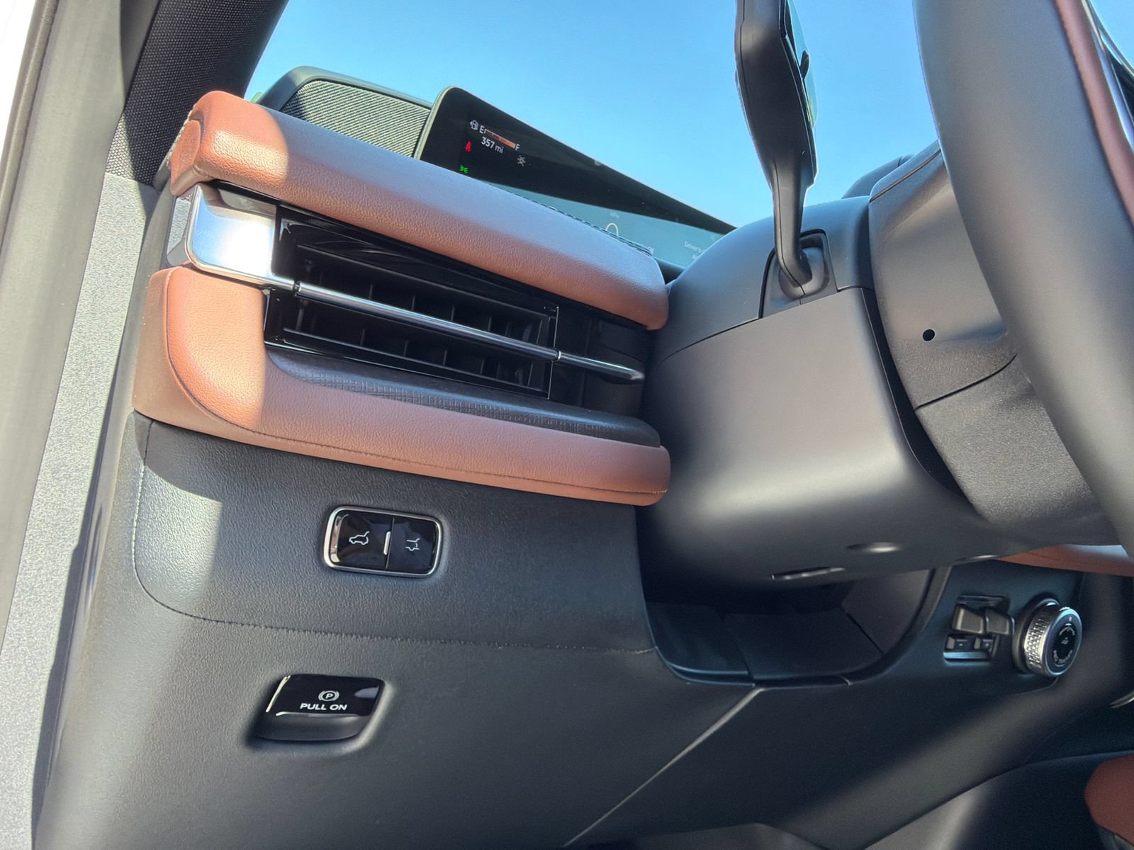 New 2026 Lincoln Navigator Reserve AWD/4WD image 32