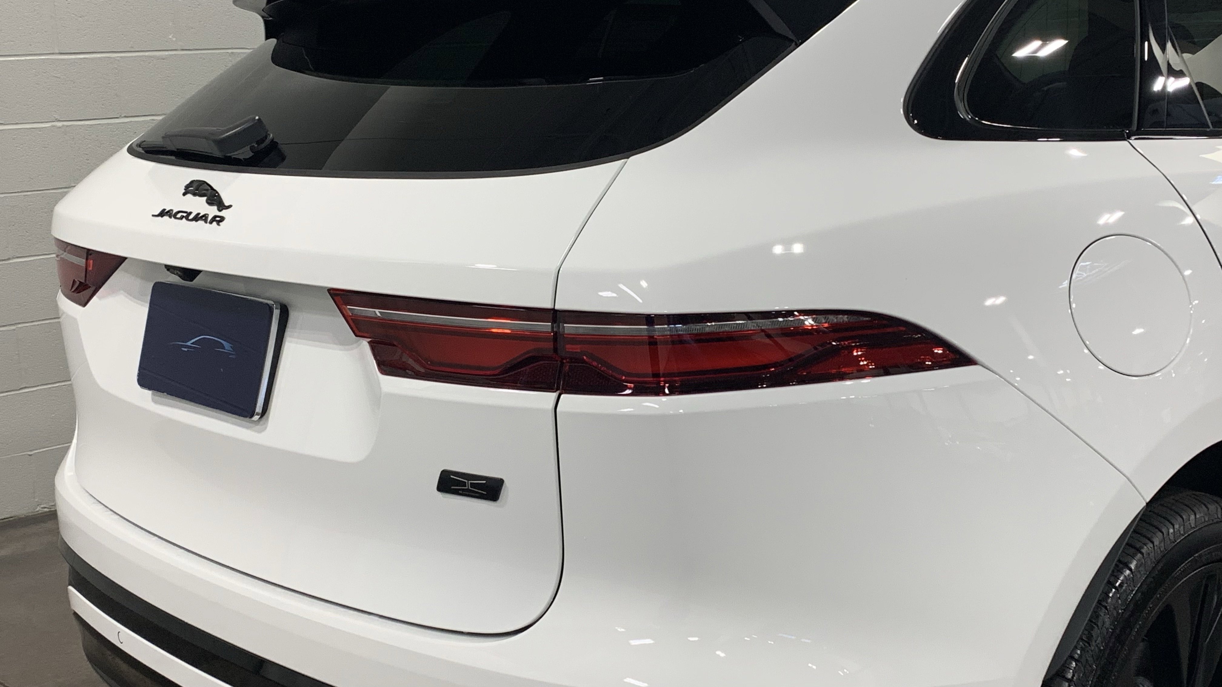 New 2026 Jaguar F-PACE R-Dynamic S image 18