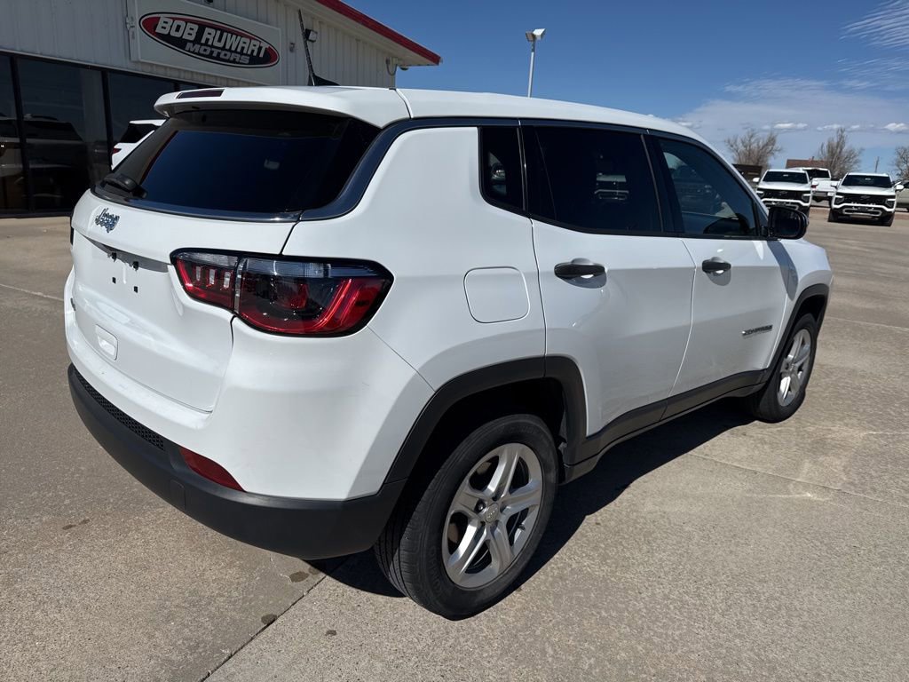 Used 2023 Jeep Compass Sport image 5