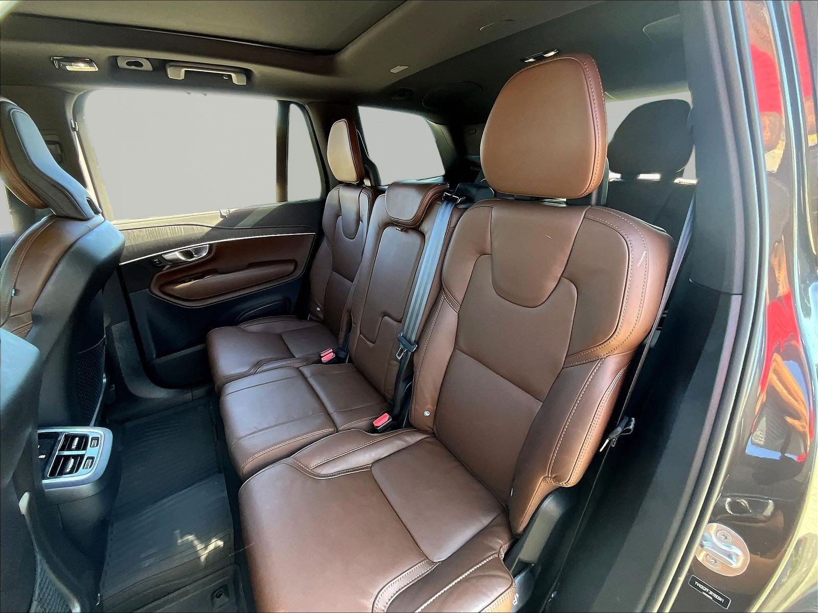 Used 2024 Volvo XC90 B6 Ultimate w/ Protection Package Premier AWD/4WD image 21