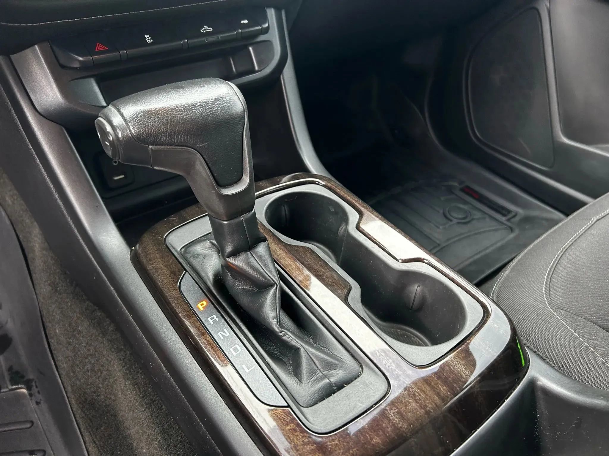 Used 2018 GMC Canyon SLE w/ SLE Convenience Package image 25